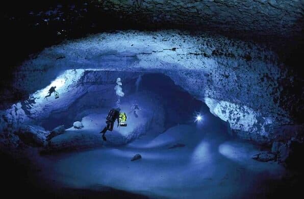 Subsurface-Bahamian-Caves